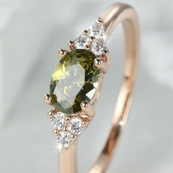 18k Gold Plated Cubic Zirconia Ring - Picture 2 of 6